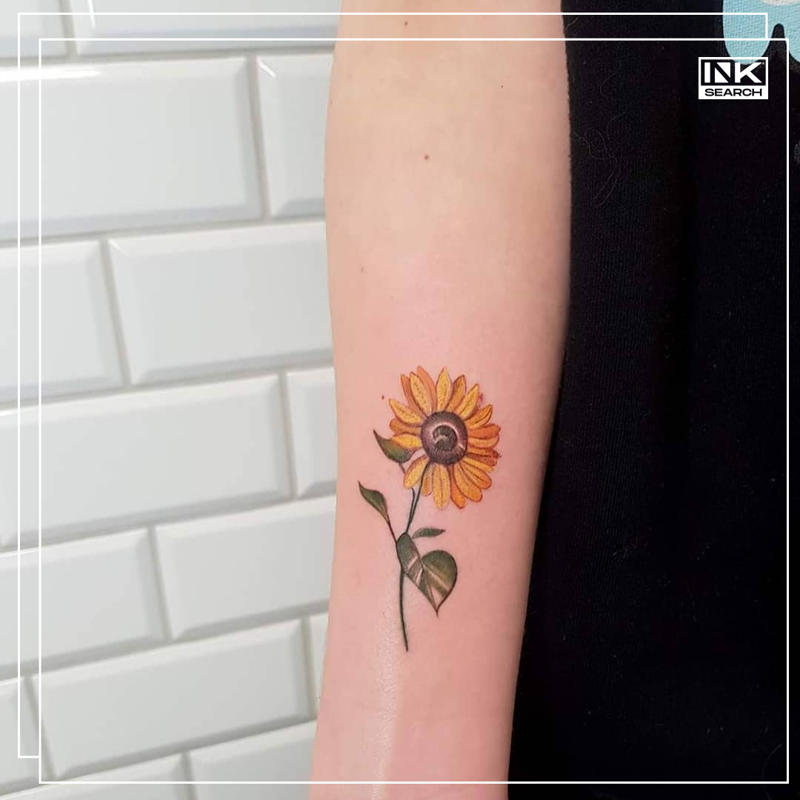  Inksearch booking platform tatuaże minimalistyczne kwiaty inksearch 